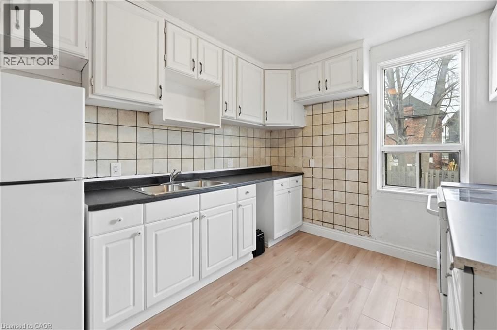 761 CANNON STREET EAST Image 10