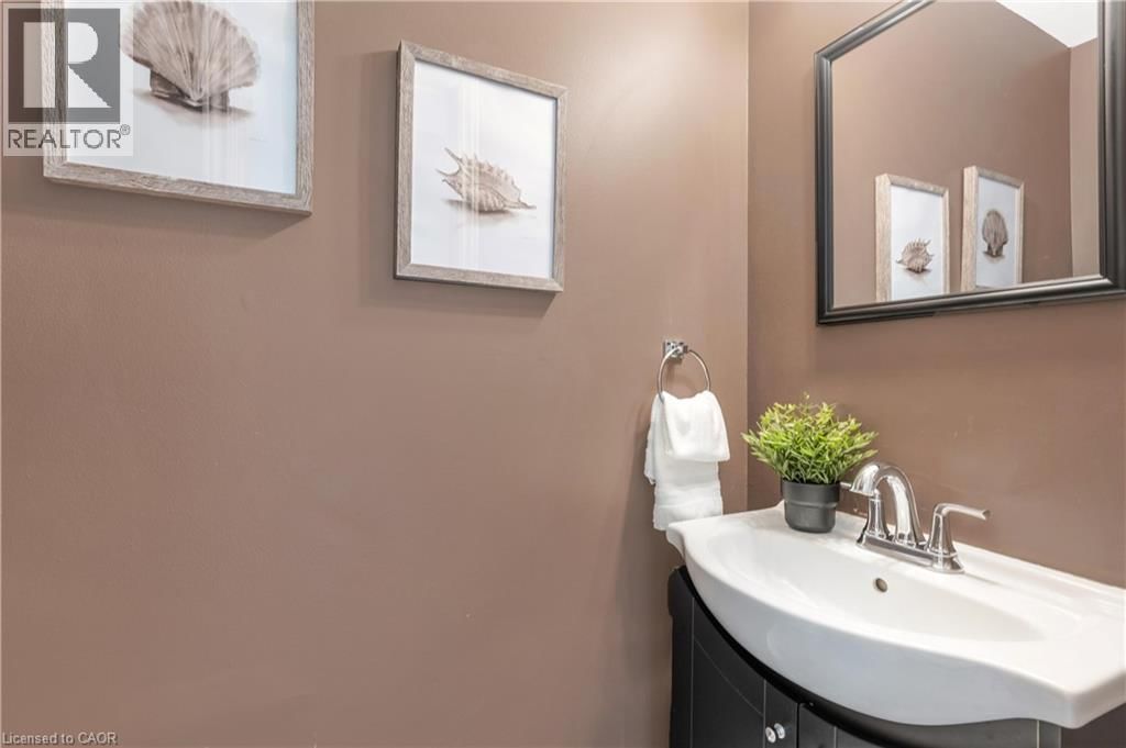 441 VICTORIA ROAD NORTH Image 11