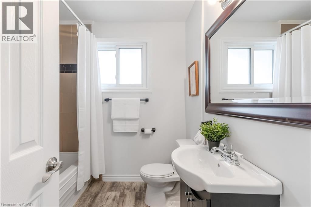 441 VICTORIA ROAD NORTH Image 14