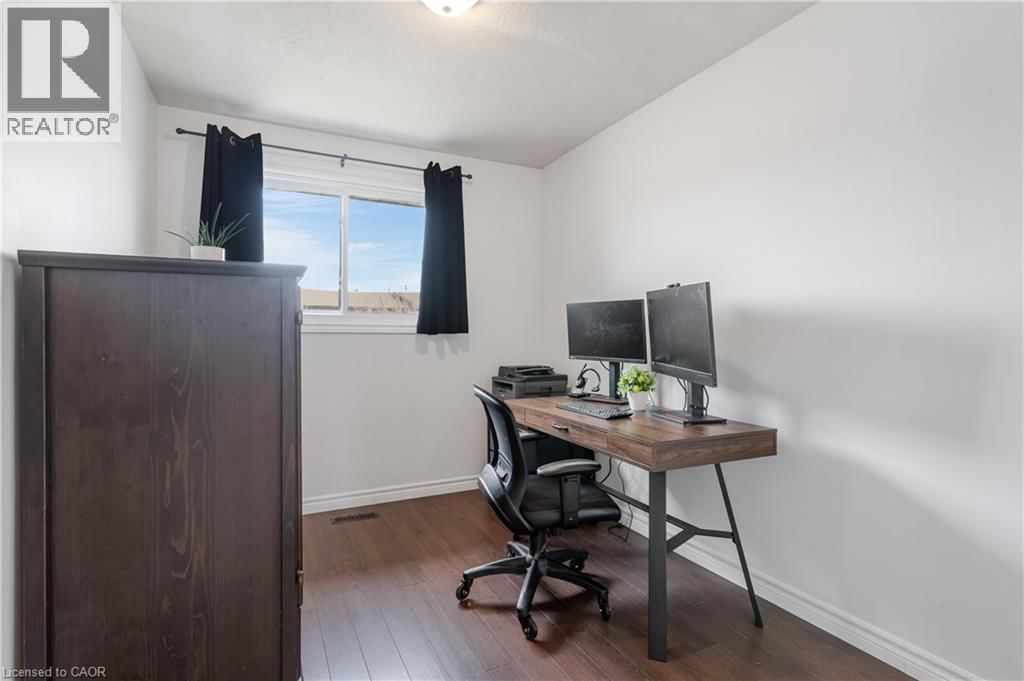 441 VICTORIA ROAD NORTH Image 17