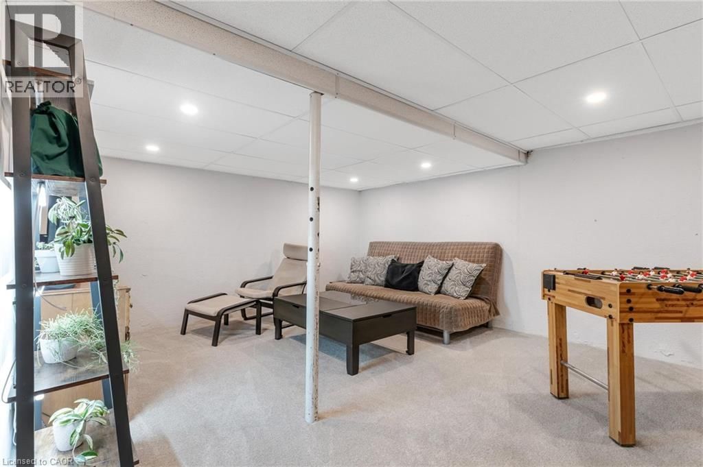 441 VICTORIA ROAD NORTH Image 19