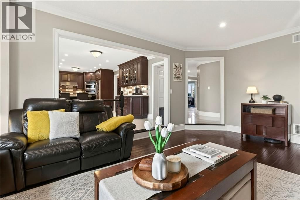 12 ARIES COURT Image 12