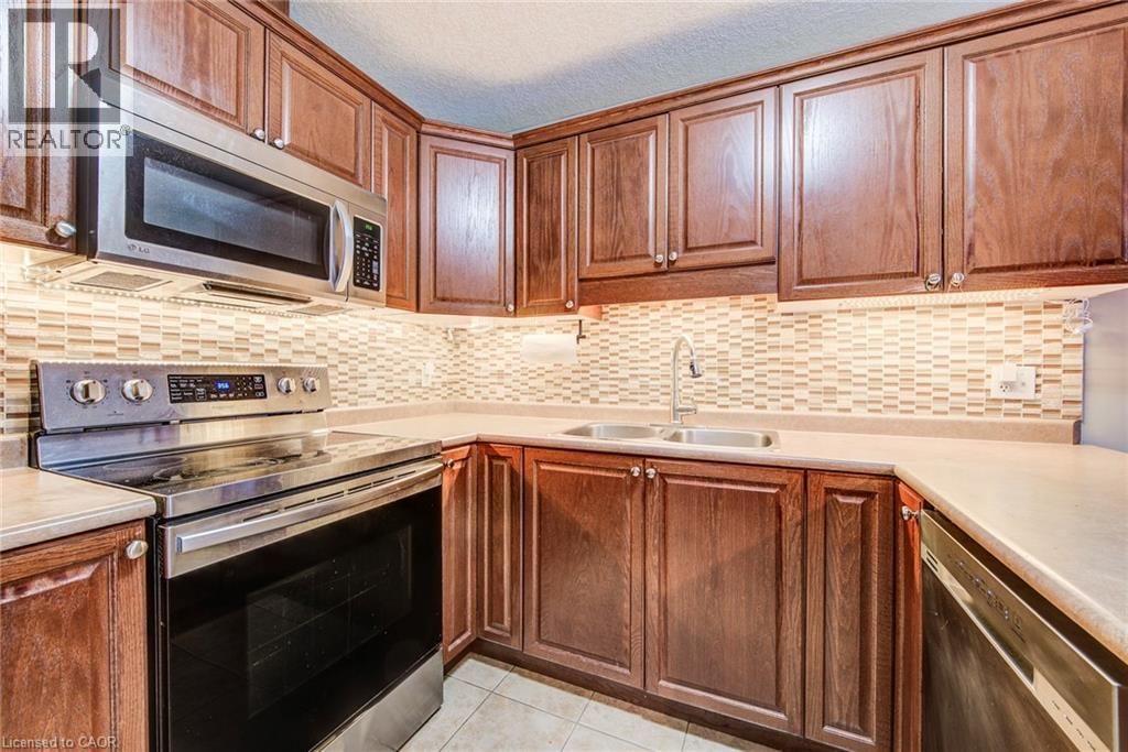 10 - 972 STRASBURG ROAD Image 9