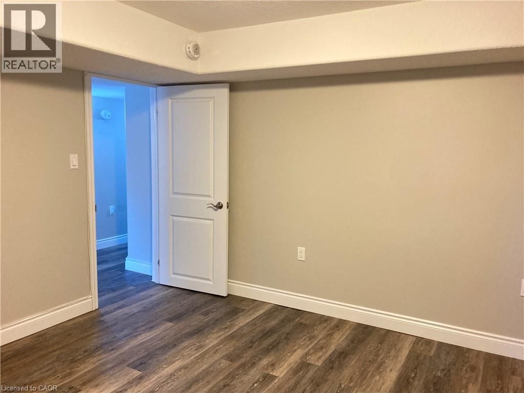 71 JANINE STREET Image 16