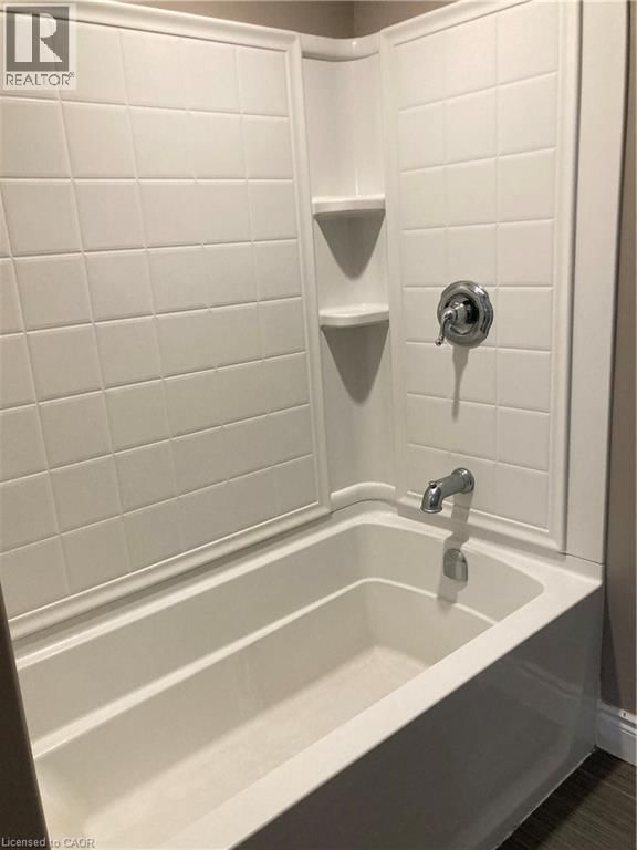 71 JANINE STREET Image 19