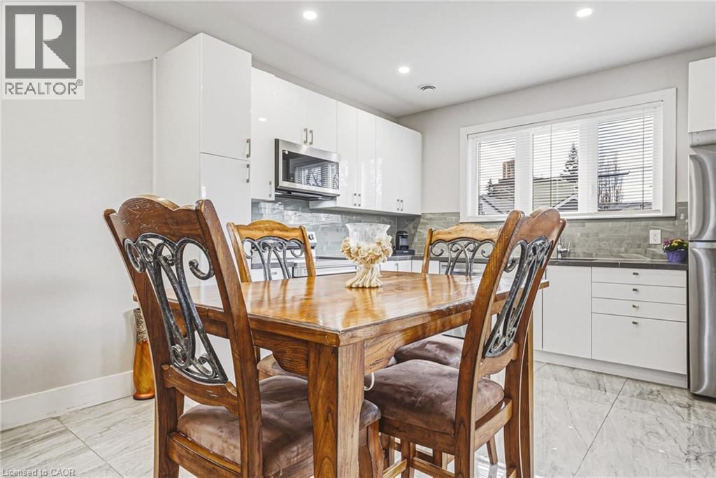 68 VANSITMART AVENUE Image 10