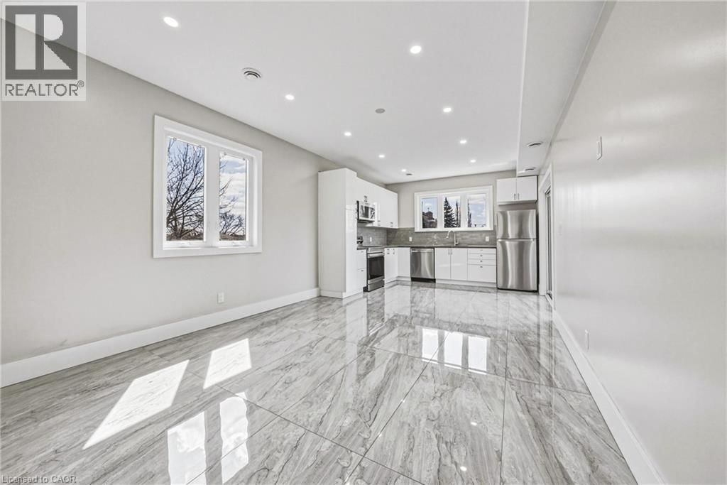 68 VANSITMART AVENUE Image 20