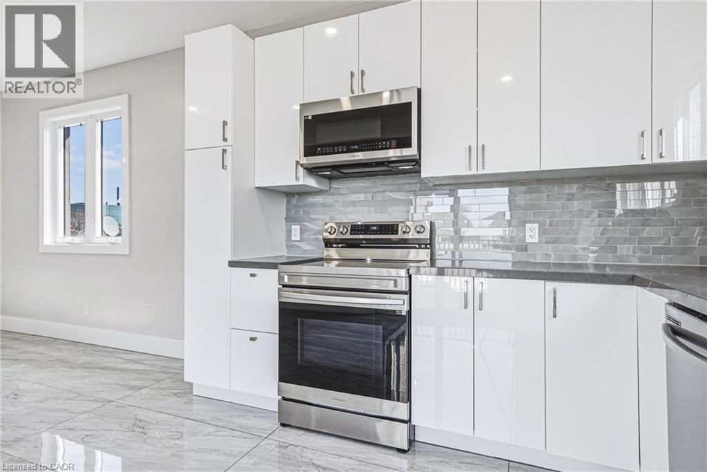 68 VANSITMART AVENUE Image 23