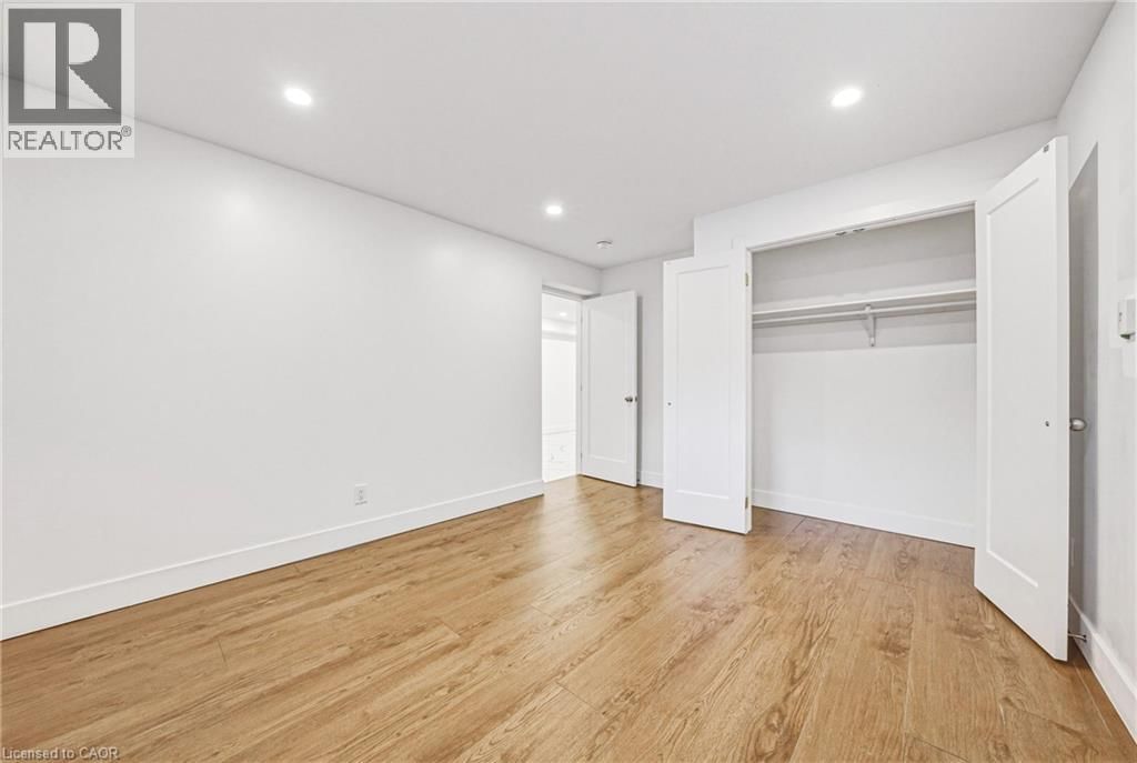 68 VANSITMART AVENUE Image 36