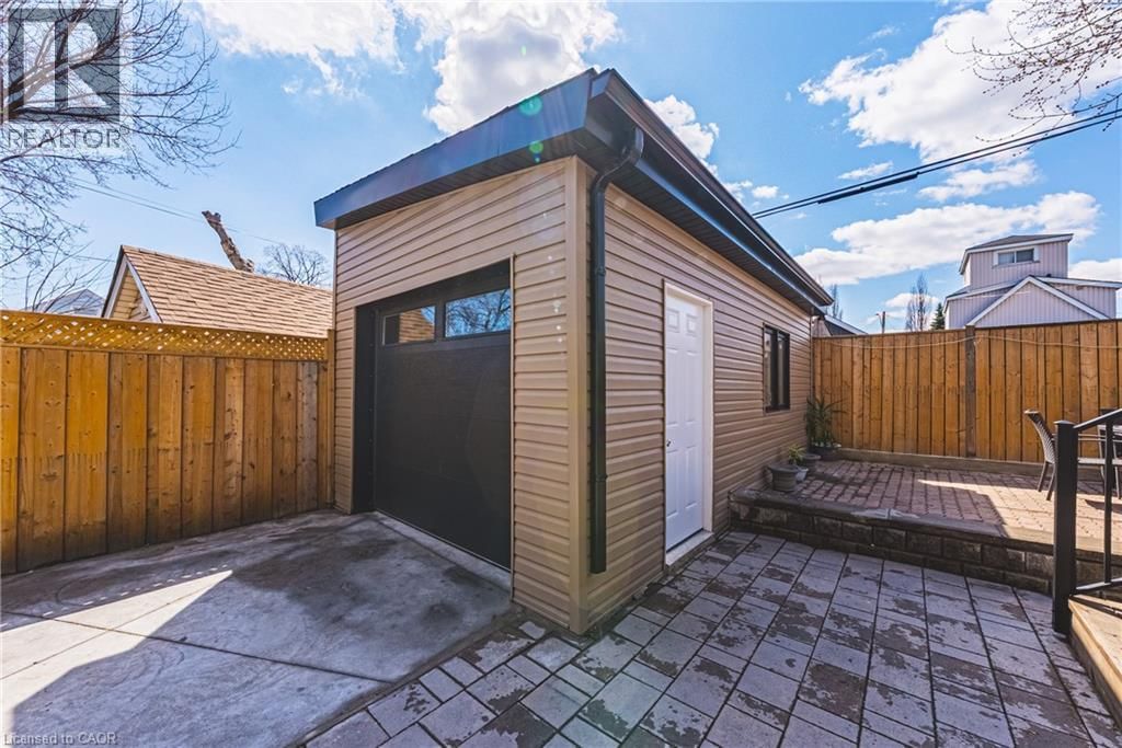 68 VANSITMART AVENUE Image 46