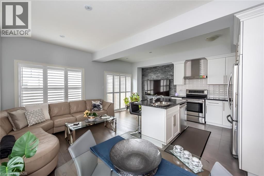 42 - 98 SHOREVIEW PLACE Image 5