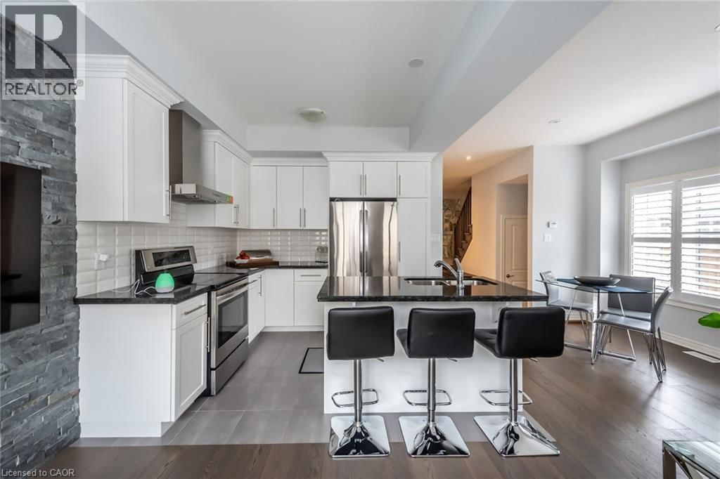 42 - 98 SHOREVIEW PLACE Image 9