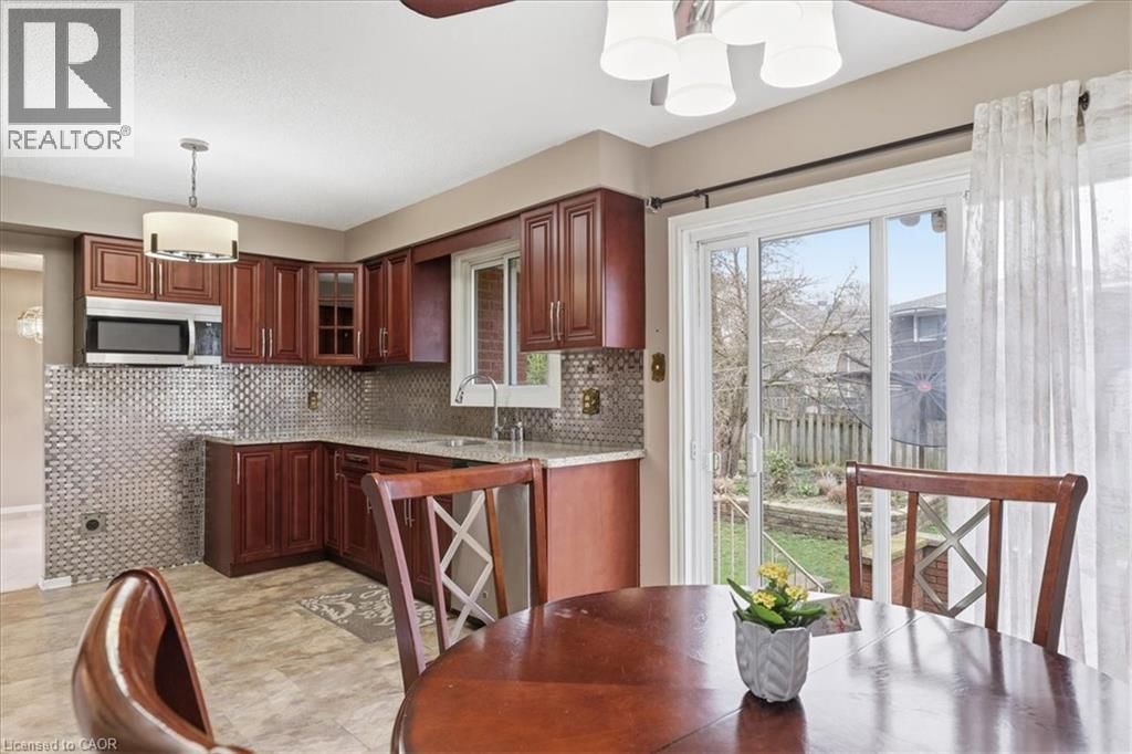 94 COLEBROOK COURT Image 13