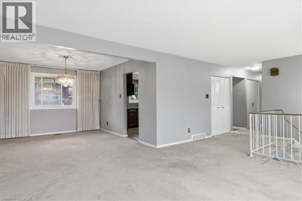 94 COLEBROOK COURT Image 6