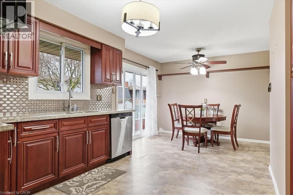 94 COLEBROOK COURT Image 8