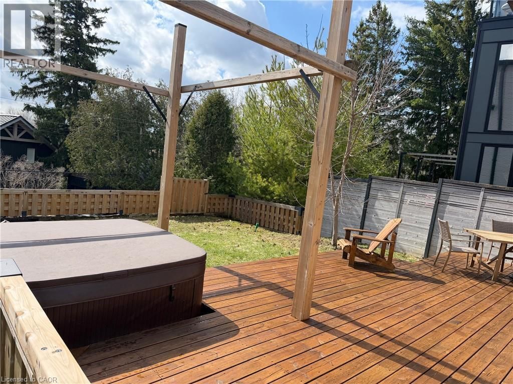 50 HOLLY TRAIL Image 11