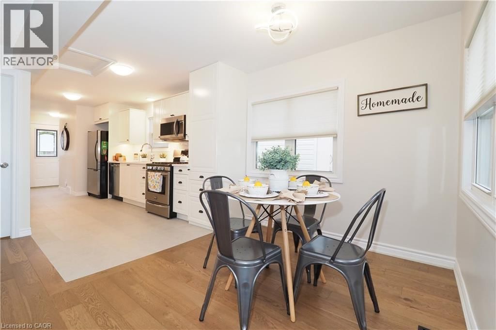 50 HOLLY TRAIL Image 23