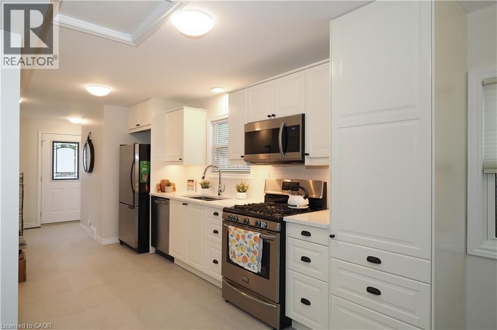 50 HOLLY TRAIL Image 26