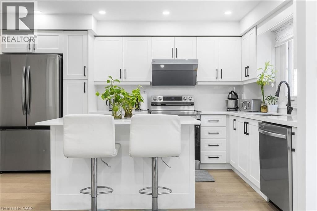 1118 AVONDALE DRIVE Image 13