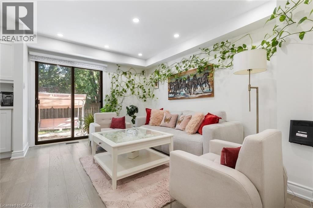 1118 AVONDALE DRIVE Image 16