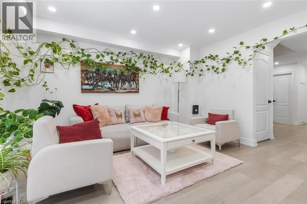 1118 AVONDALE DRIVE Image 17