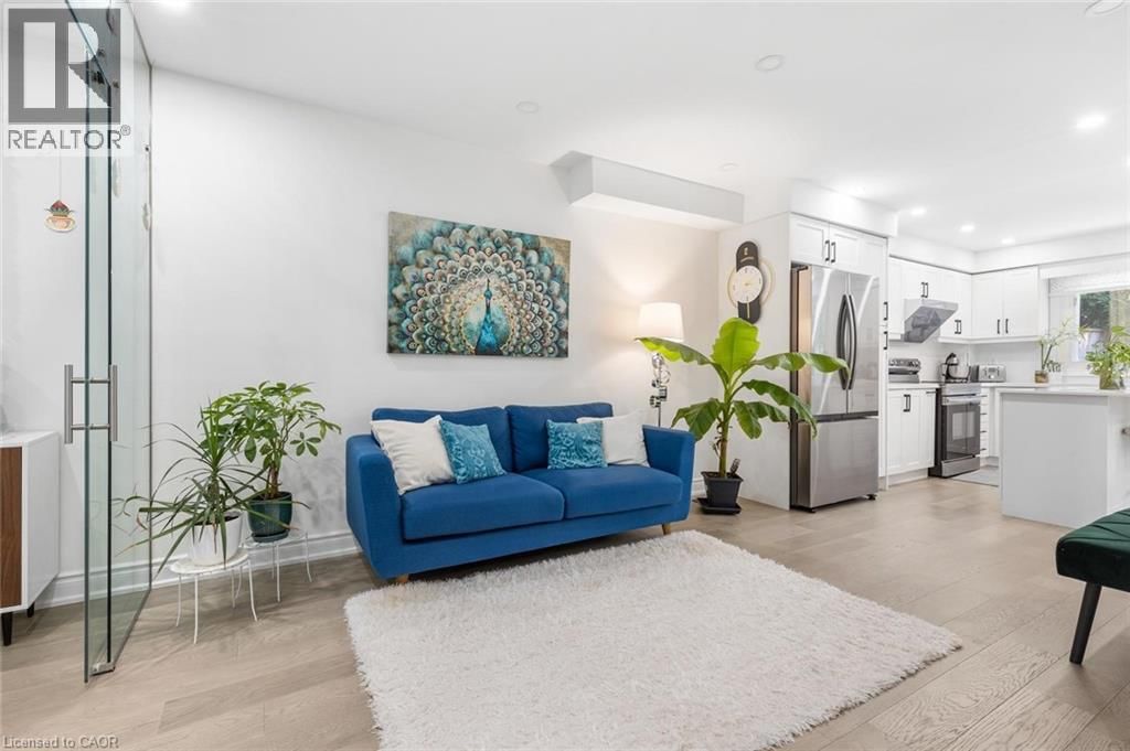 1118 AVONDALE DRIVE Image 6