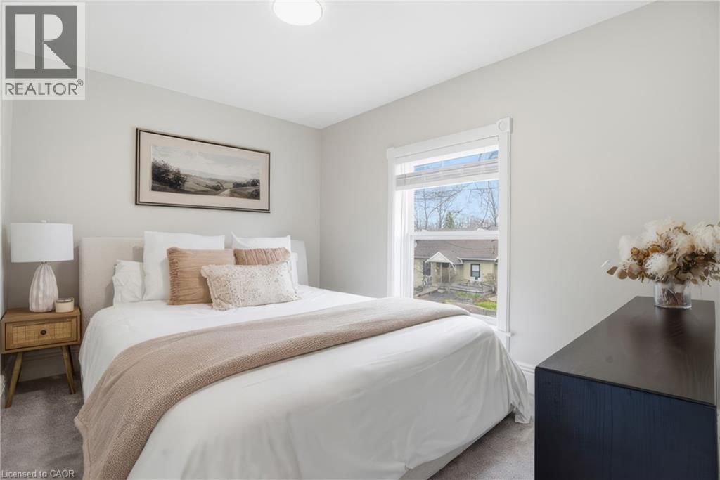 742 VINE STREET Image 21