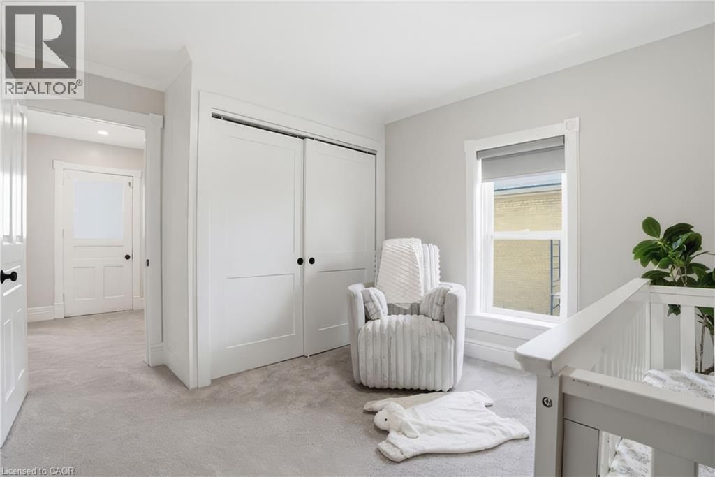 742 VINE STREET Image 23