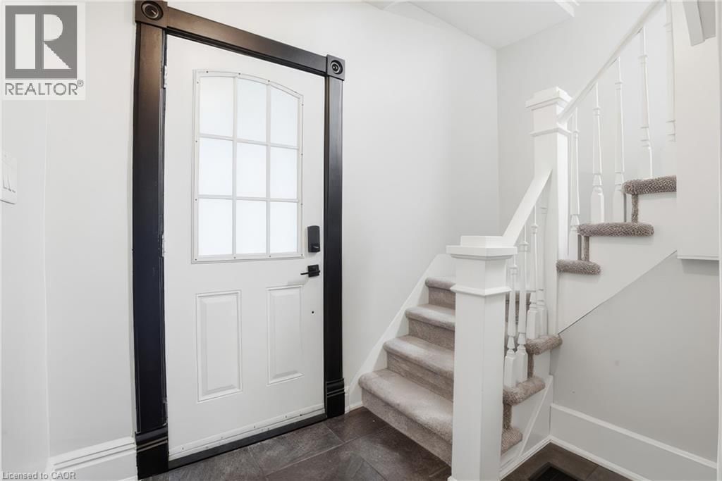 742 VINE STREET Image 3