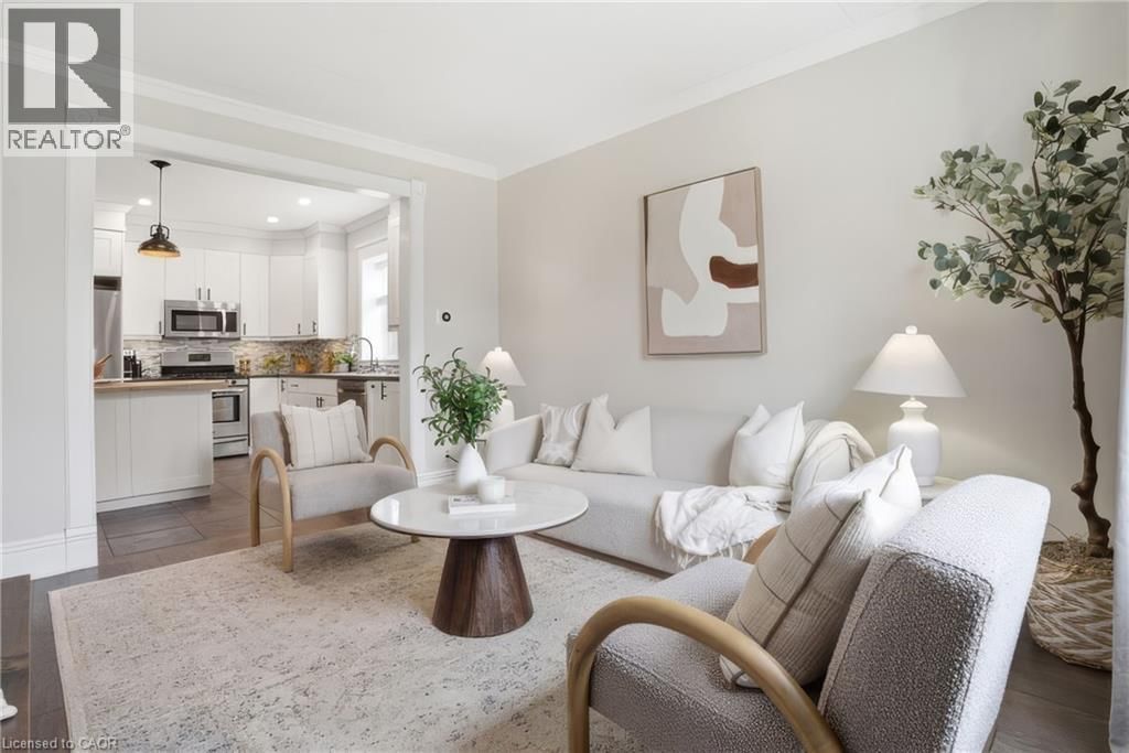 742 VINE STREET Image 5