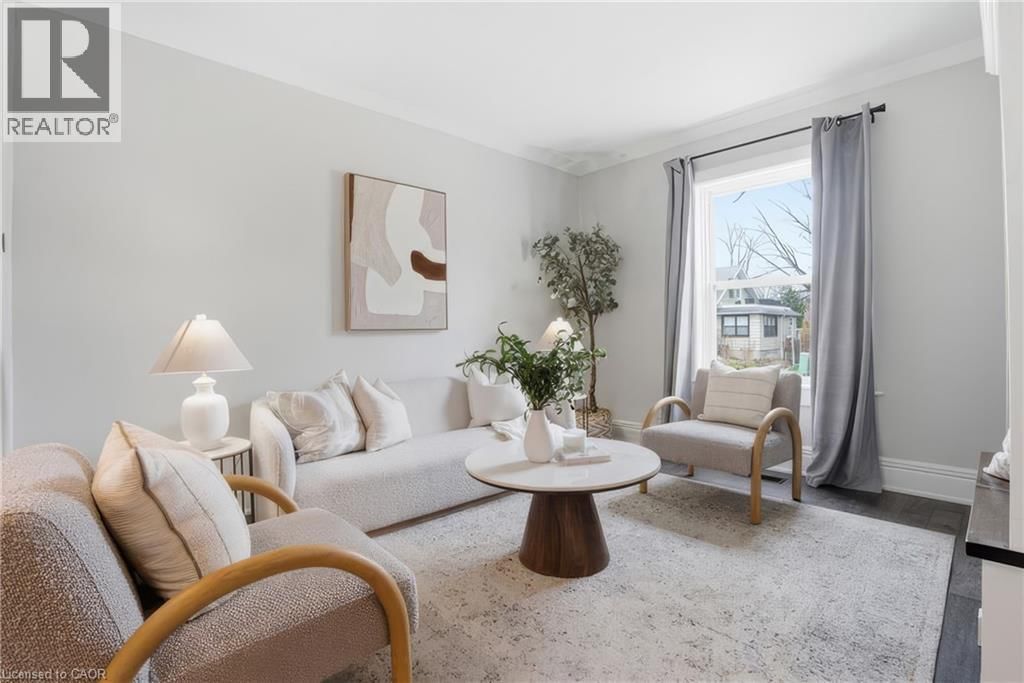 742 VINE STREET Image 6