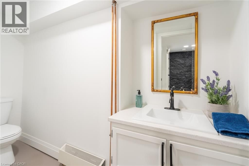 299 JAMES STREET NORTH Image 23