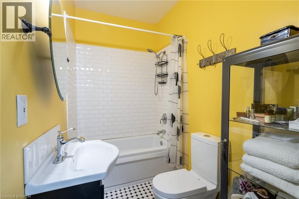 299 JAMES STREET NORTH Image 29