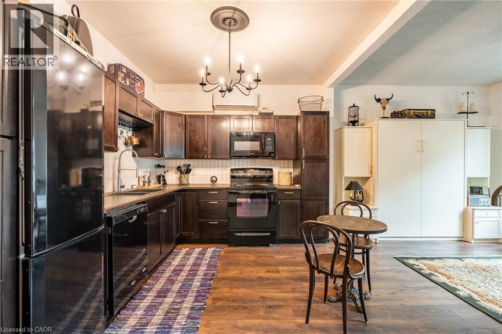 299 JAMES STREET NORTH Image 32