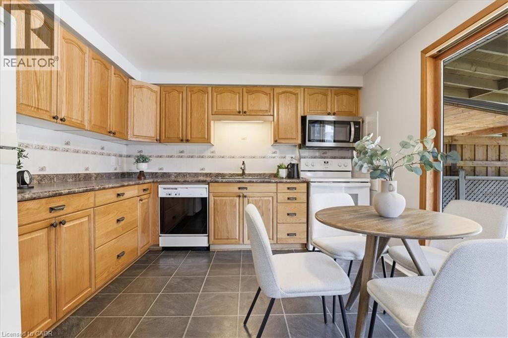 111 SELKIRK DRIVE Image 10