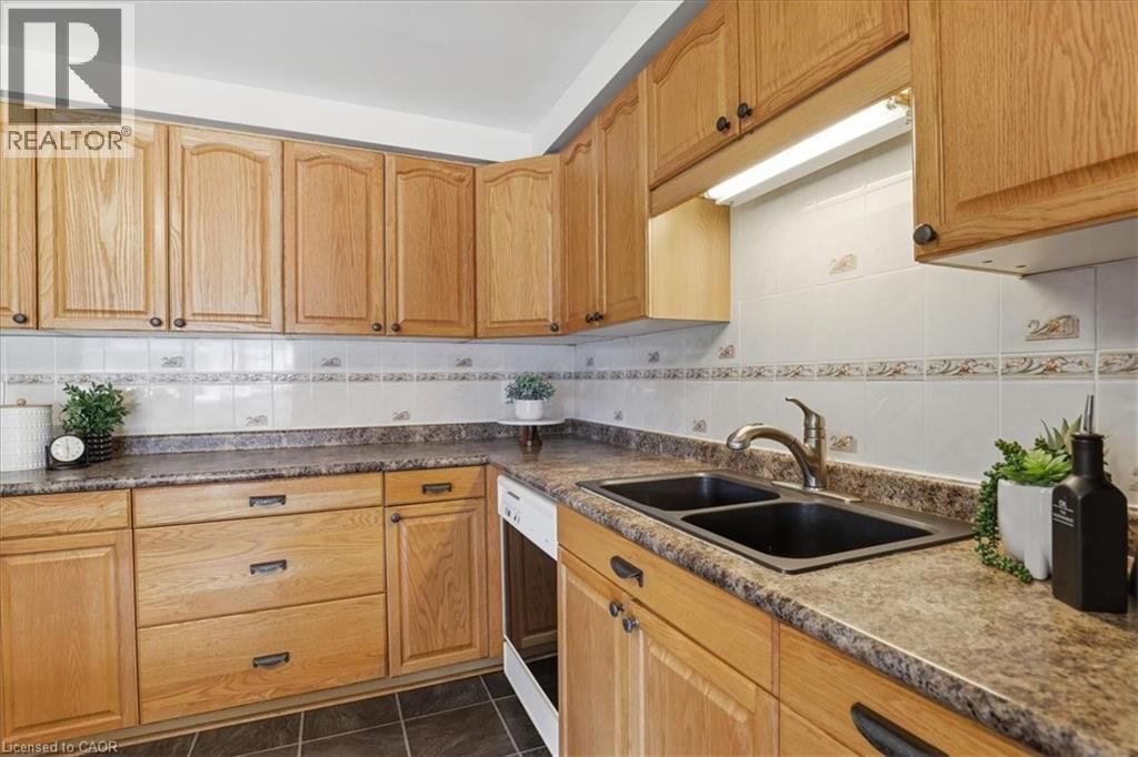 111 SELKIRK DRIVE Image 11