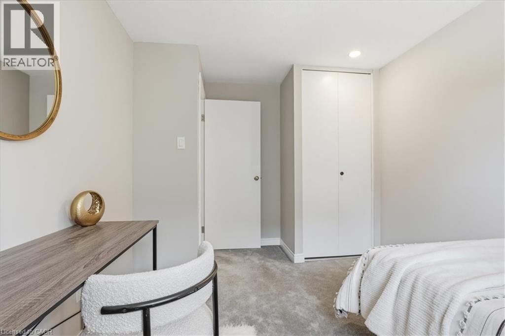 111 SELKIRK DRIVE Image 14