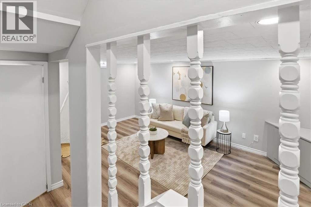 111 SELKIRK DRIVE Image 21