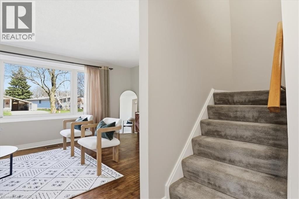 111 SELKIRK DRIVE Image 8