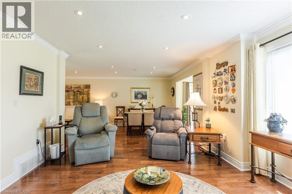 120 GLENARIFF DRIVE Image 11