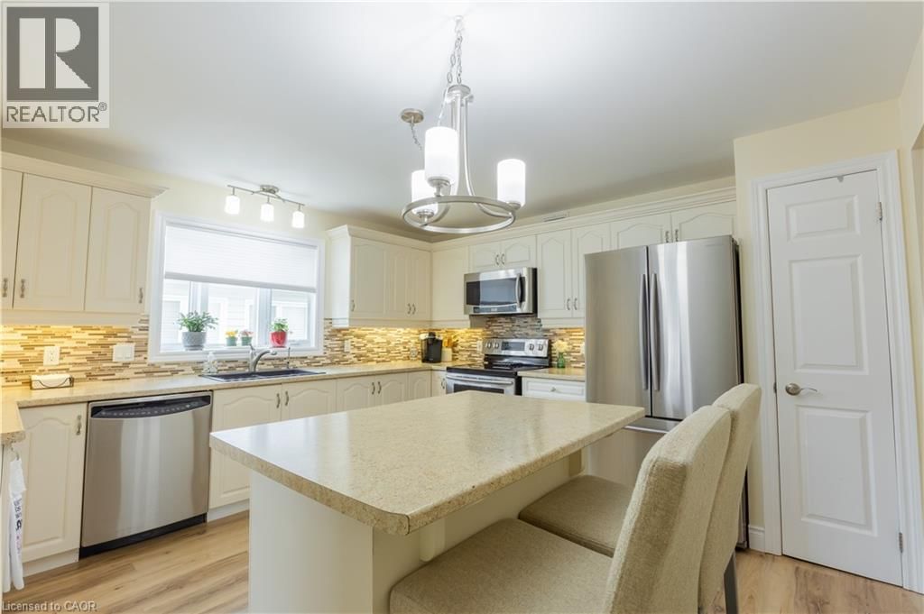 120 GLENARIFF DRIVE Image 13