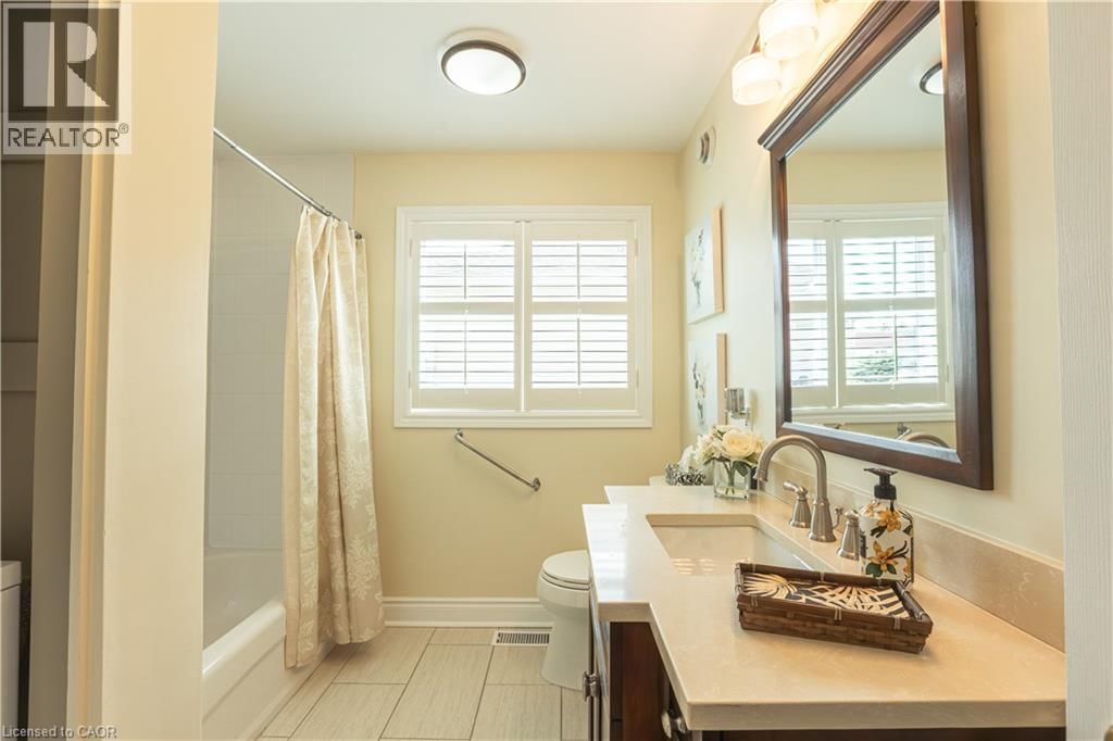 120 GLENARIFF DRIVE Image 21