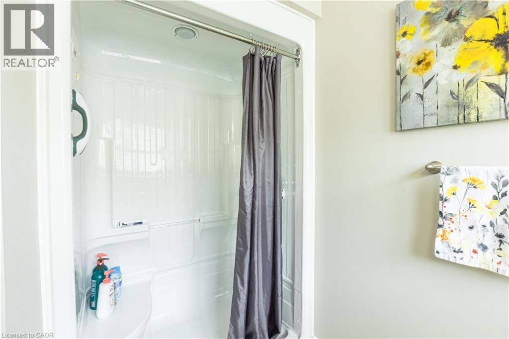 120 GLENARIFF DRIVE Image 25