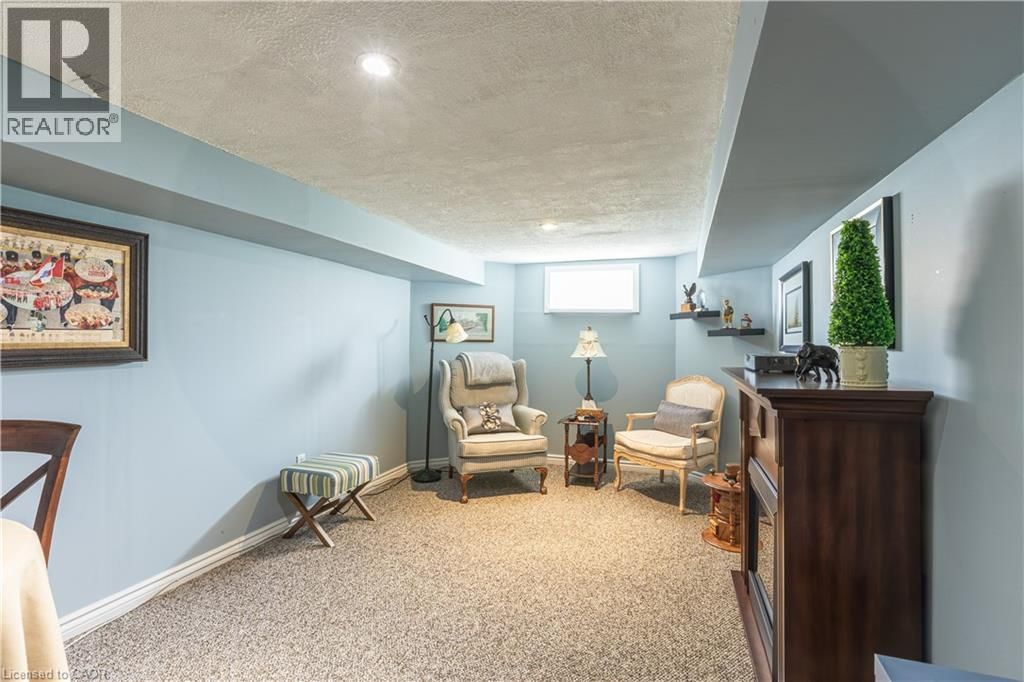 120 GLENARIFF DRIVE Image 32