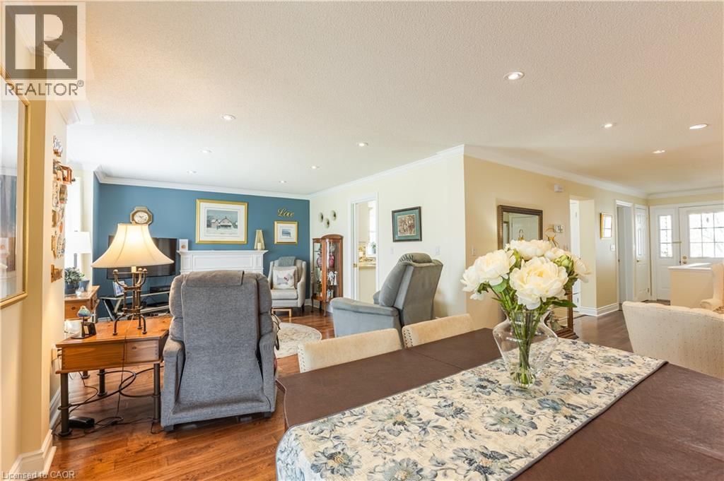 120 GLENARIFF DRIVE Image 9