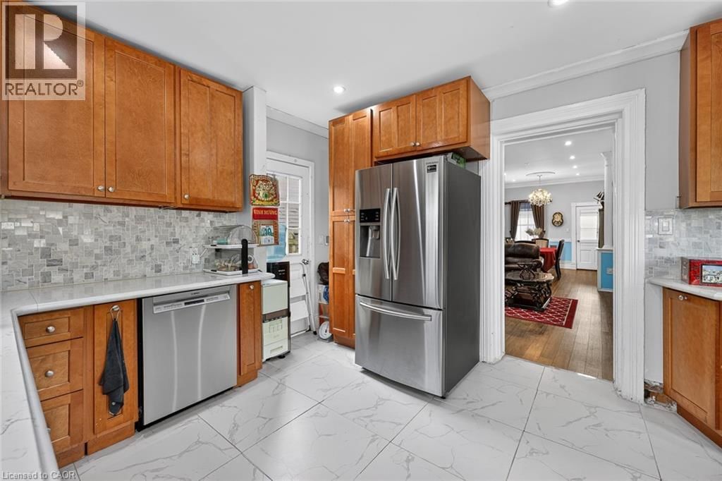 124 EAST PARK DRIVE Image 13