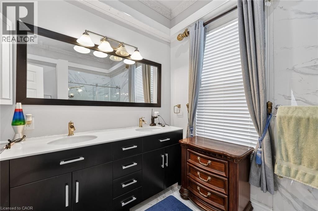 124 EAST PARK DRIVE Image 15