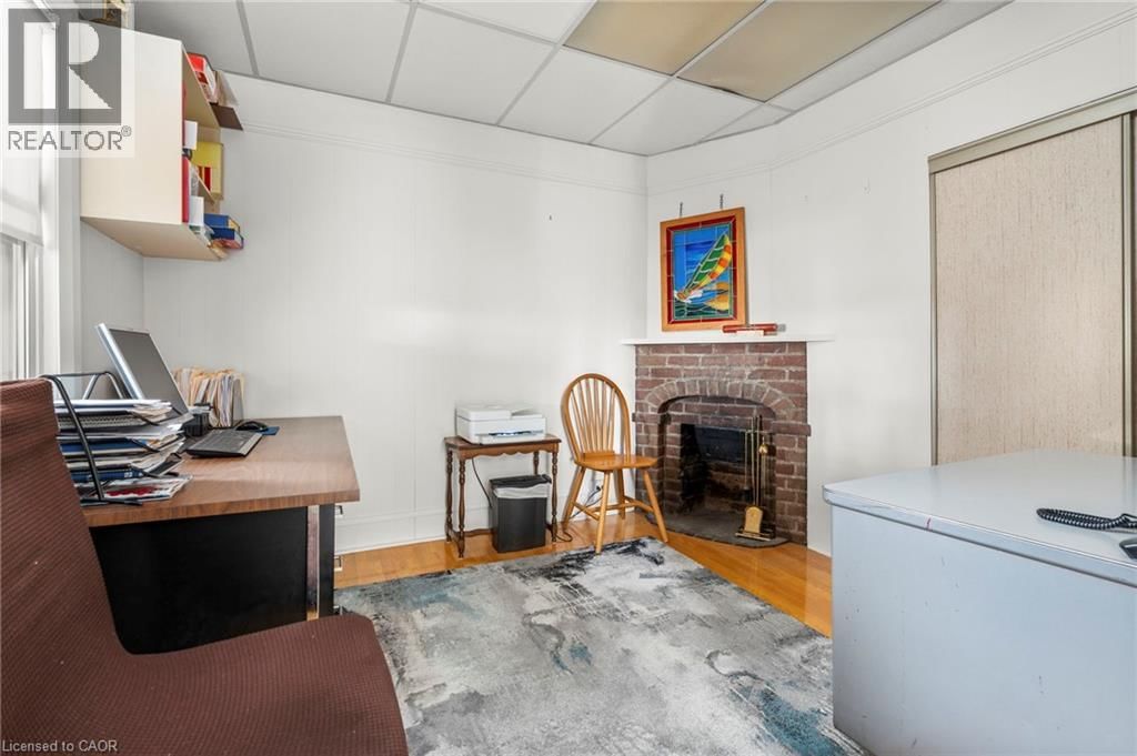 10 LANDOUR AVENUE Image 17