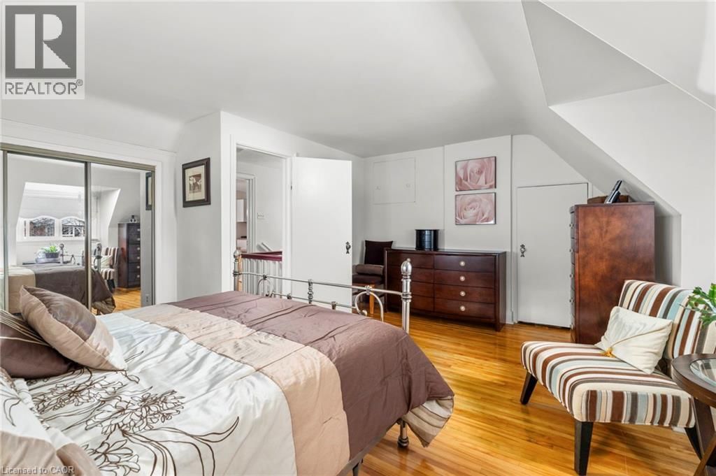 10 LANDOUR AVENUE Image 18