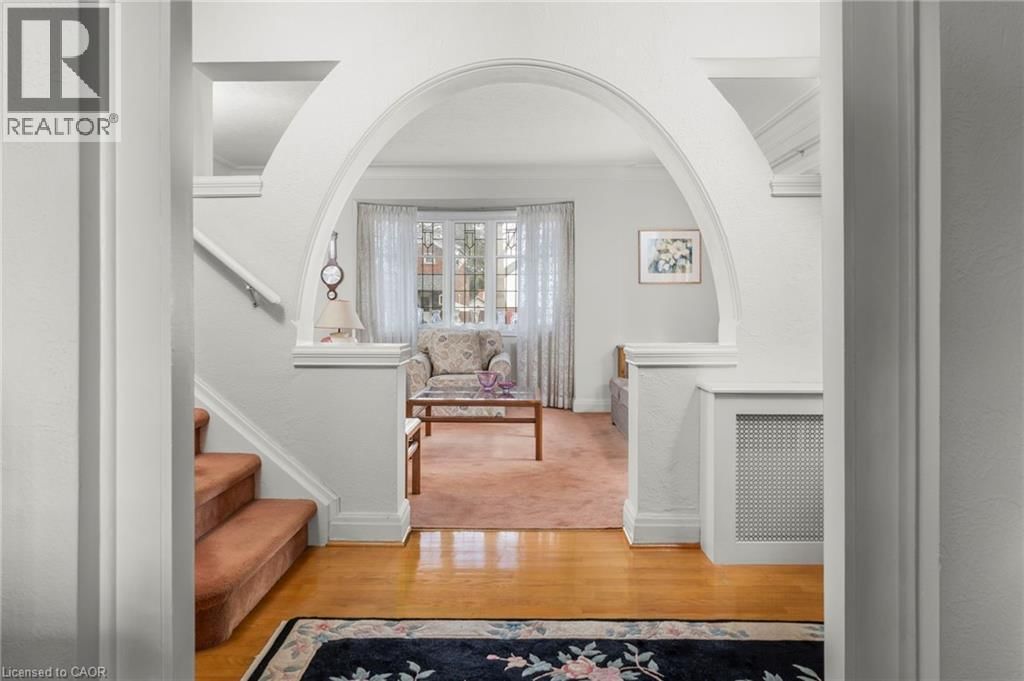 10 LANDOUR AVENUE Image 6